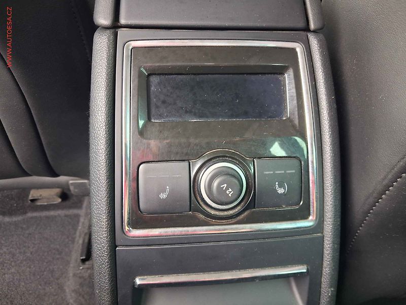 Škoda Superb (2014) 2.0TDI 4x4, ČR, Elegance - fotka 11 z 21