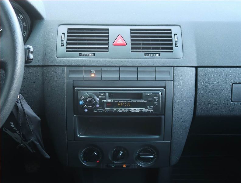 Škoda Fabia (2006) 1.4 16V, CZ doklady - fotka 12 z 15