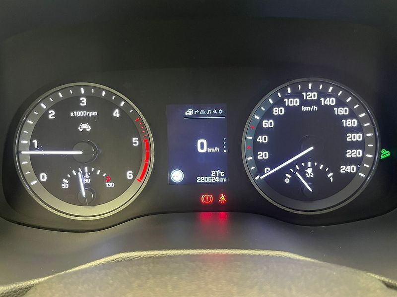 Hyundai Tucson 1.7 CRDI 85kW Best of Czech 4x - fotka 14 z 60