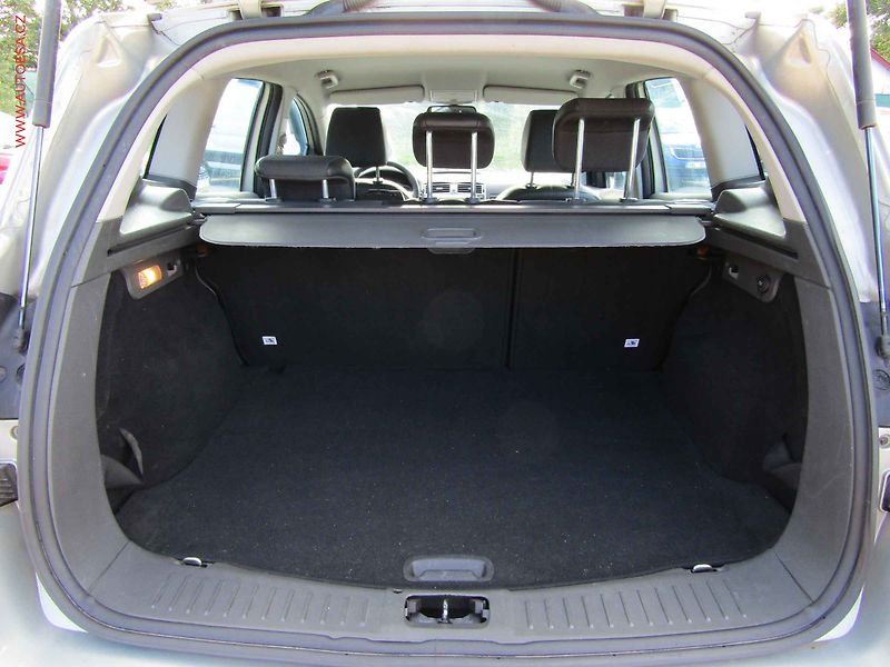 Ford Kuga (2009) 2.0TDCi 4x4, ČR, AC, tempo - fotka 7 z 17