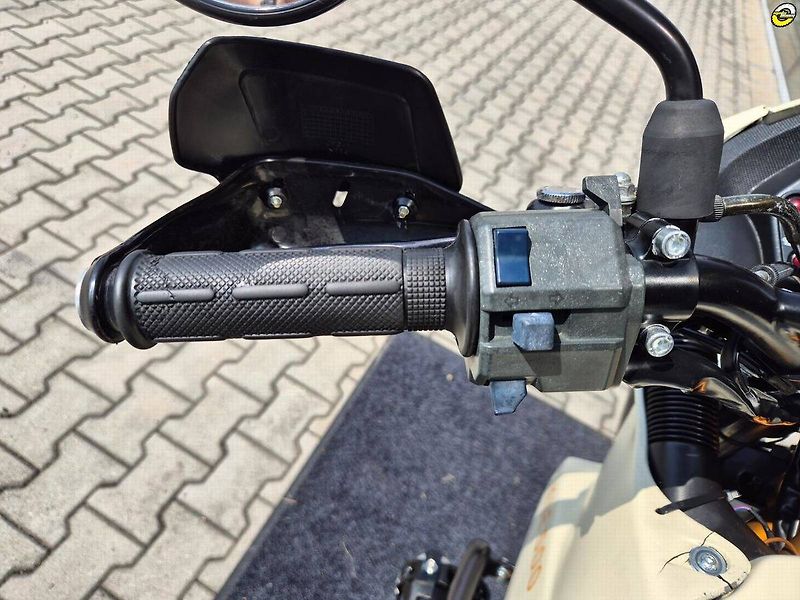 Kawasaki KLE 500 (2006) - fotka 19 z 22