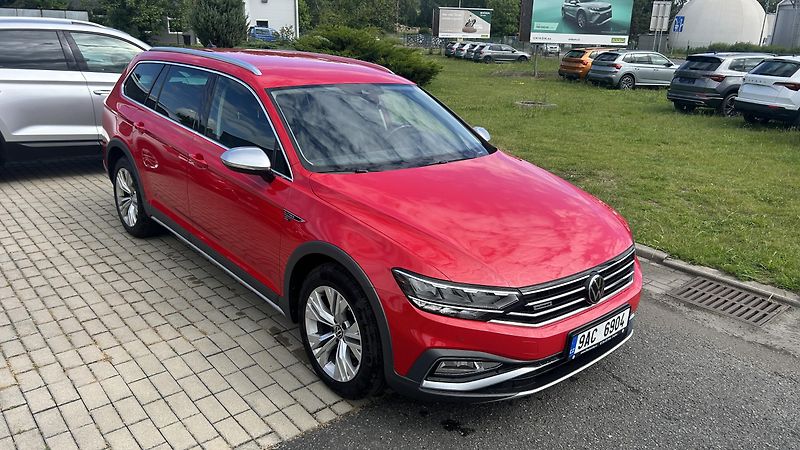 Volkswagen Passat (2022) 2.0 TDI 147kW DSG Alltrack - fotka 6 z 13