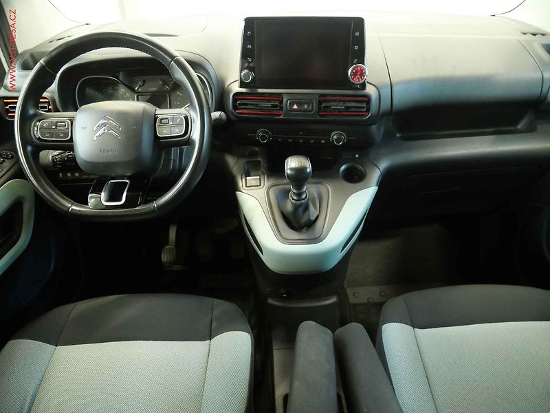 Citroën Berlingo (2019) 1.2T, 1.maj,ČR, Feel, AC - fotka 8 z 21