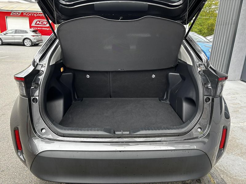Toyota Yaris Cross (2024)  Comfort 1.5 Hybrid 4WD - fotka 13 z 13