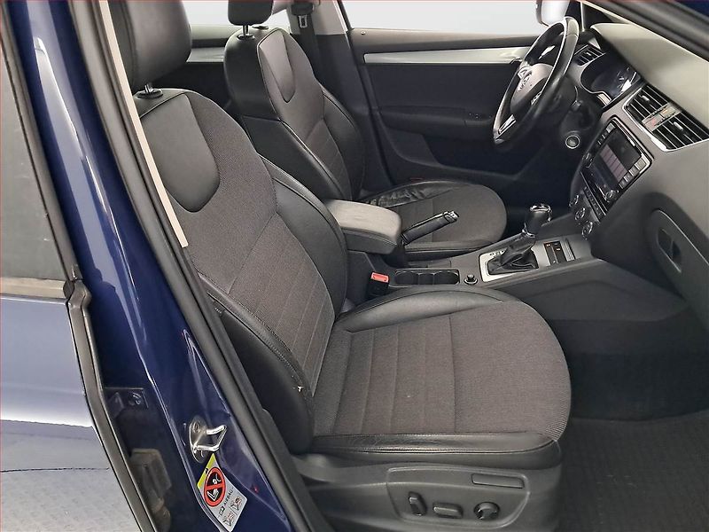 Škoda Octavia (2013) 1.8 TSI, Automat, Navi, Xenony - fotka 9 z 19