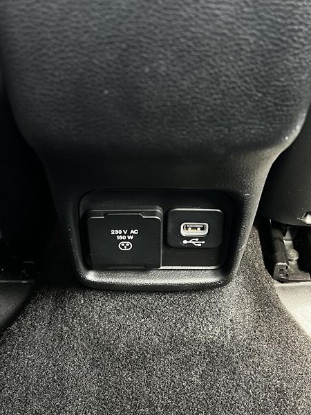 Jeep Compass 1.4 MultiAir 103kW Night Eagle - fotka 20 z 22