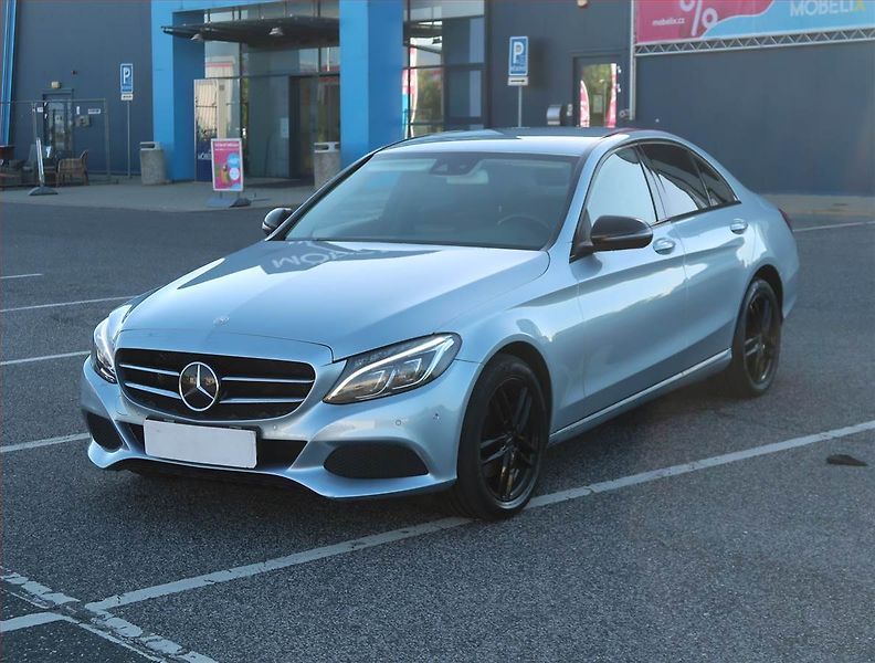 Mercedes-Benz Třídy C (2017) C 220 d 4MATIC , 4X4, Automat - fotka 2 z 14