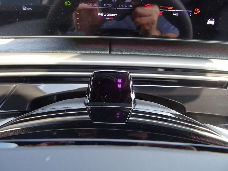 Peugeot 5008 (2026) GT Hybrid 145k e-DCS6 - fotka 27 z 49