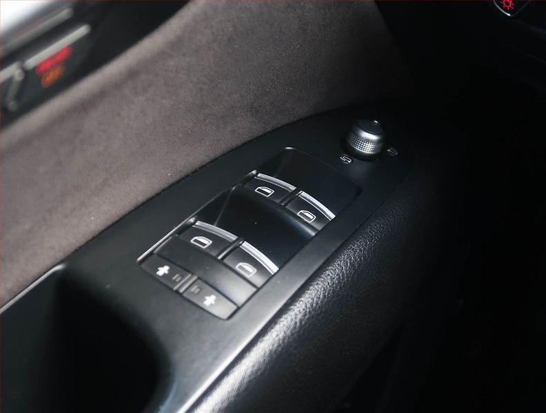 Audi Q7 (2014) S-Line 3.0 TDI, 4X4, Automat - fotka 17 z 27
