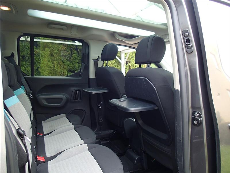 Citroën Berlingo 1,5 ČR, TAŽNÉ - fotka 37 z 45