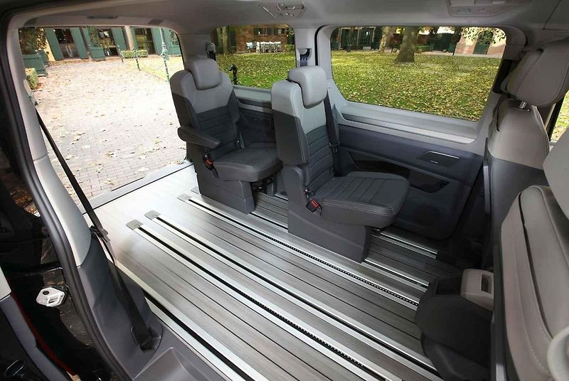 Volkswagen Multivan T7 jsme mohli otestovat na německých silnicích