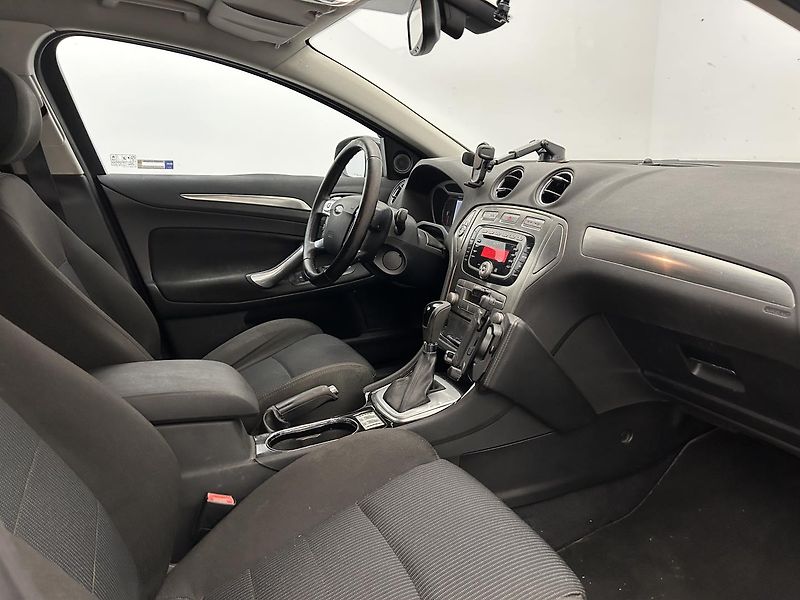 Ford Mondeo 2.0 TDCI Titanium - fotka 18 z 22
