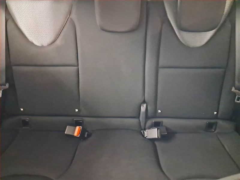Renault Clio (2015) 1.2 16V, Navi, Tempomat - fotka 10 z 18