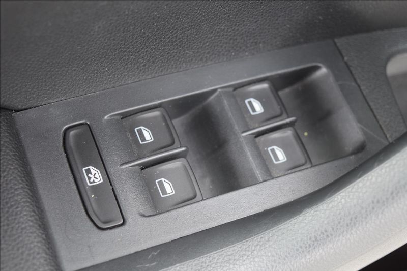 Škoda Octavia 2,0 TDI 135KW RS PO ROZVODECH - fotka 33 z 50