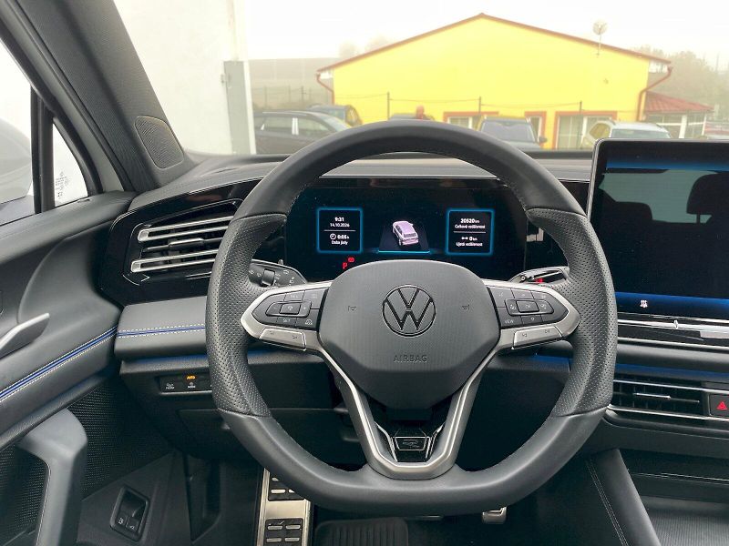 Volkswagen Tiguan (2025) R-LINE 1,5 TSI 130 KW EHYBRID - fotka 20 z 55