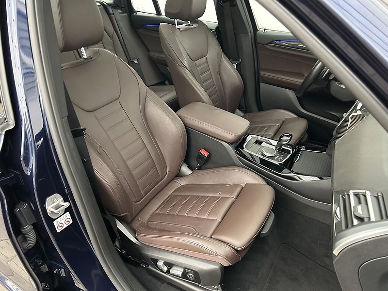 BMW X3 3.0 D 4x4 XDrive - fotka 12 z 32
