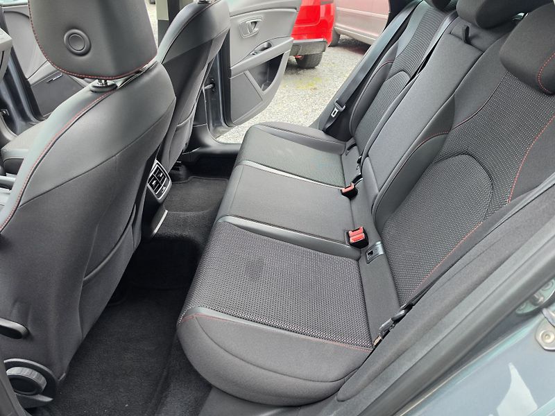 Seat Leon 2.0 TDI FR Led - fotka 9 z 22