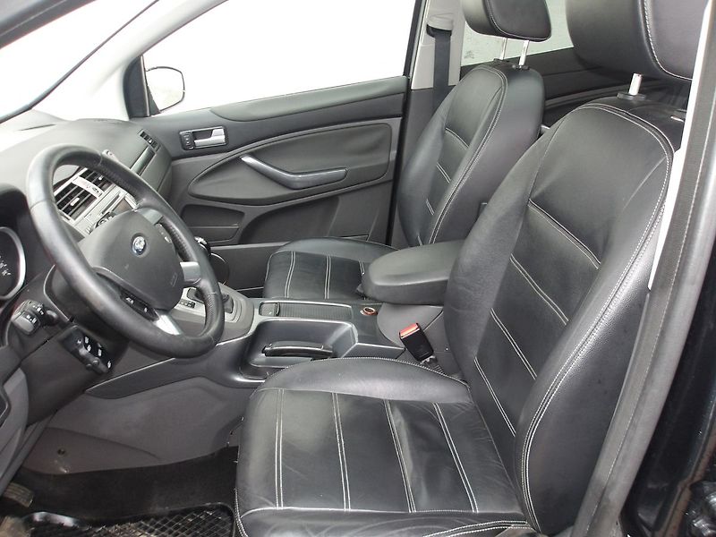 Ford Kuga 2,0TDCi TITANIUM Aut. 4x4! - fotka 13 z 44