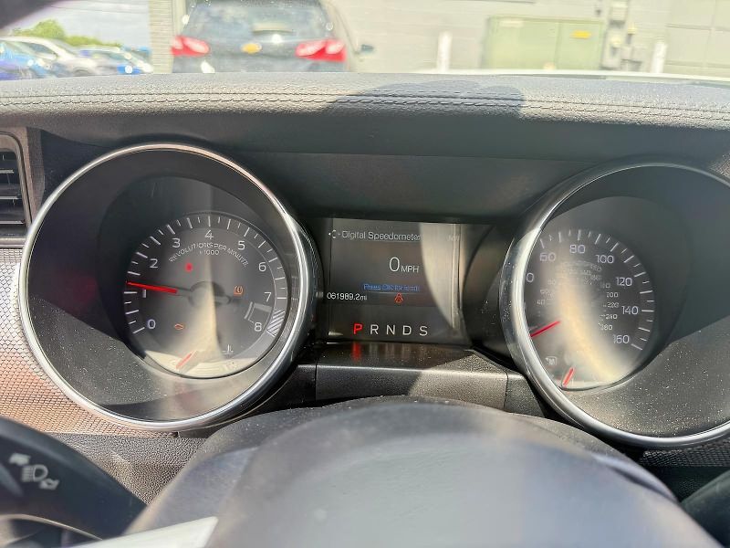 Ford Mustang (2019) Auto na cestě - fotka 8 z 9