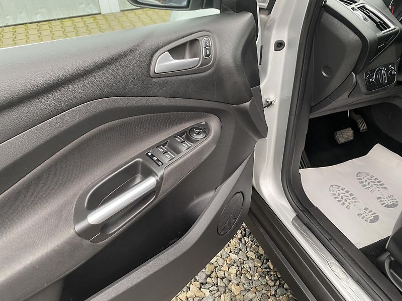 Ford C-MAX 1.5TDC-i 120PS NEW MODEL NAVI! - fotka 141 z 155
