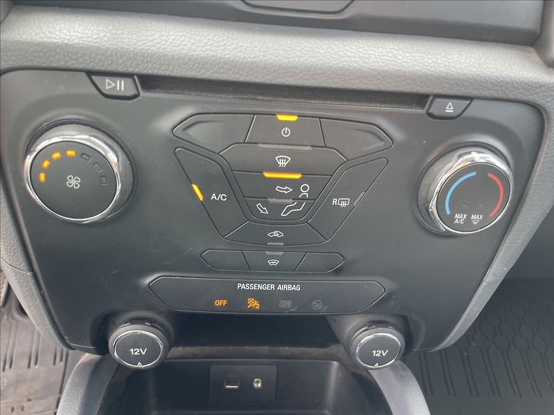 Ford Ranger 2,2 TDCi 118kw 4x4 Manual CZau - fotka 17 z 33