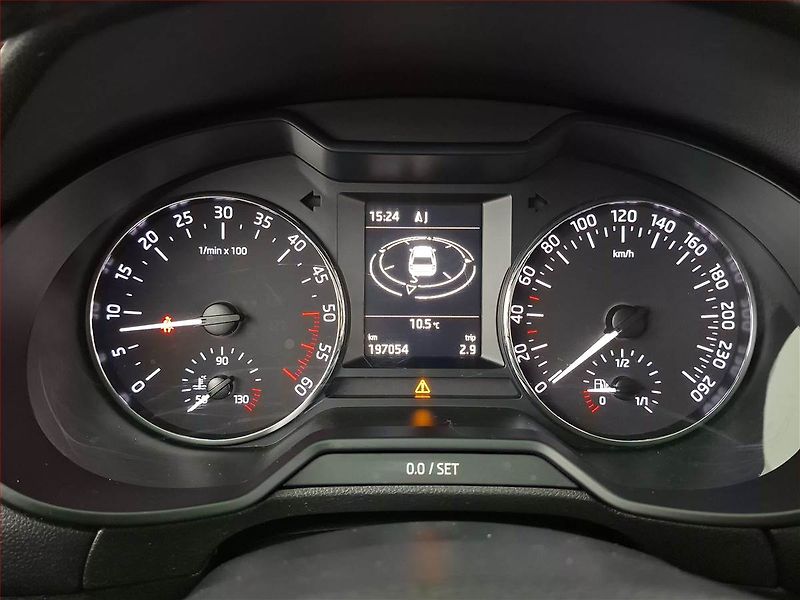 Škoda Octavia (2016) 1.6 TDI, Navi, Tempomat - fotka 11 z 19