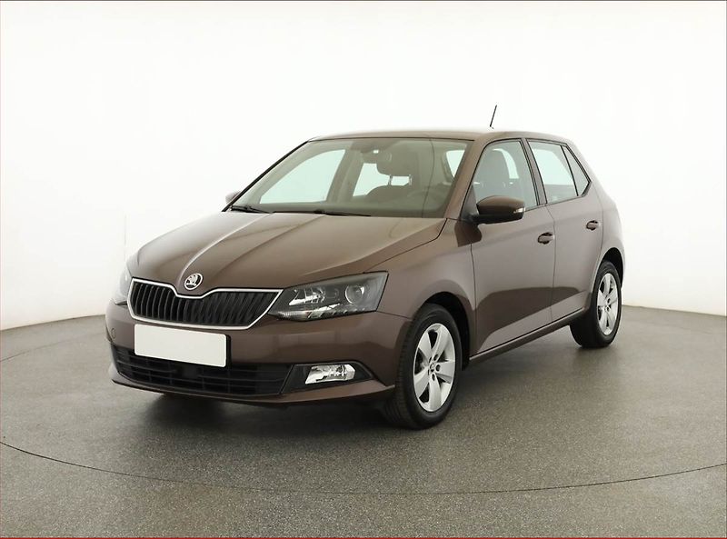 Škoda Fabia (2015) Ambition 1.2 TSI - fotka 2 z 19