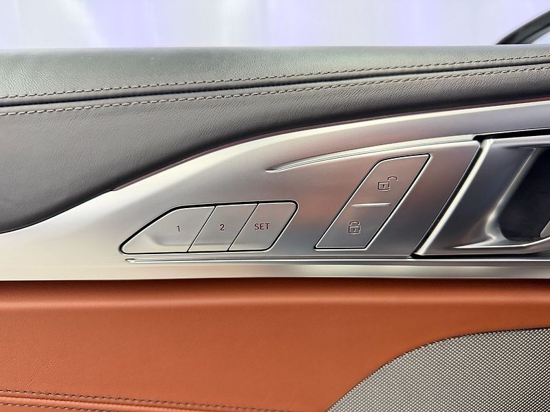 BMW Řada 8 840d xDrive  GC M-SPORT,  LASE - fotka 31 z 34