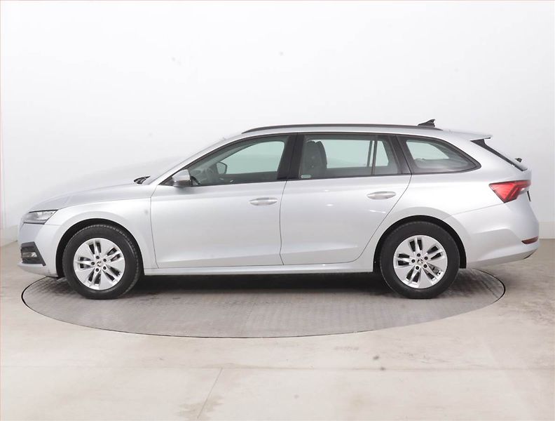 Škoda Octavia (2023) Ambition 2.0 TDI - fotka 3 z 15