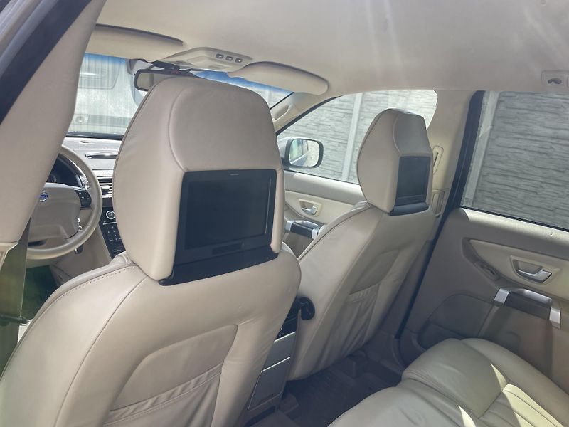 Volvo XC90 2.5TDi D5 200PS AWD R-DESIGN!! - fotka 116 z 180