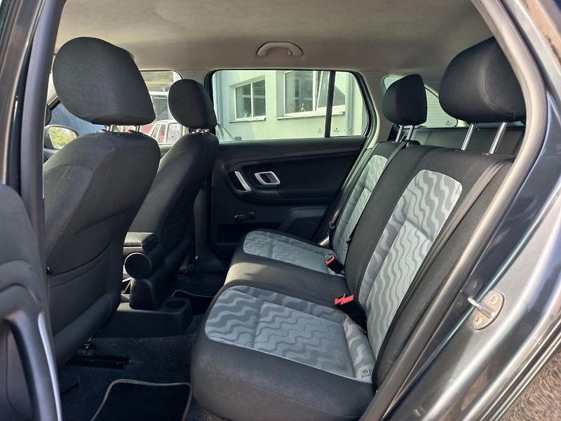 Škoda Fabia KOMBI 1.9 TDi 77kW  - fotka 9 z 10
