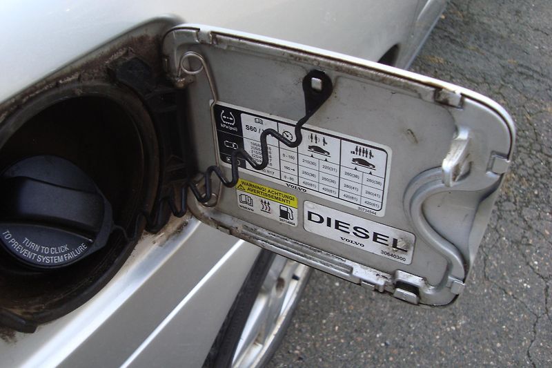 Volvo V70 (2005) 2.4 D5, AUT.,ČR - fotka 28 z 54