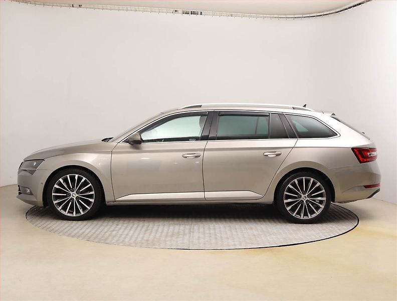 Škoda Superb (2016) Laurin&Klement 2.0 TDI 4x4 - fotka 3 z 24