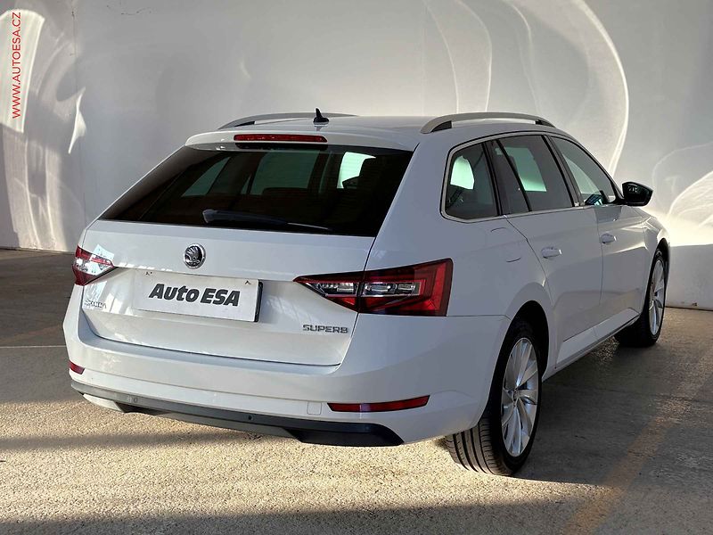 Škoda Superb (2016) 1.8TSi, ČR, Style, bixen - fotka 4 z 18