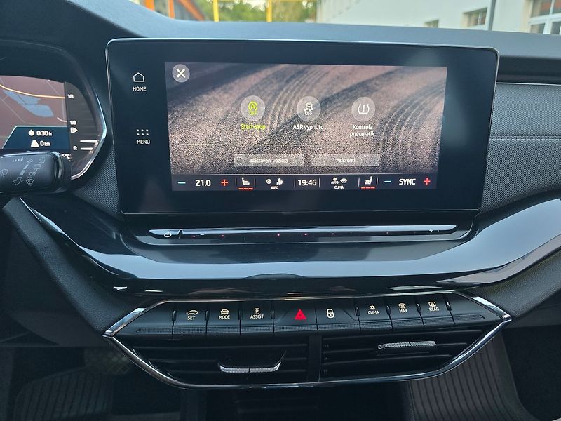 Škoda Octavia 2.0TDi 110kW DSG STYLE + NAVI - fotka 36 z 44