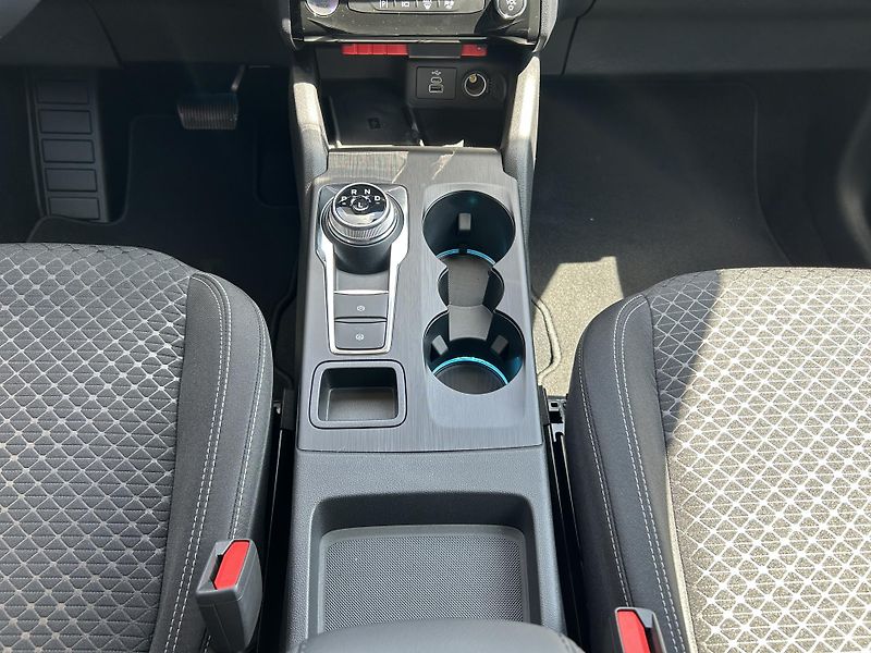 Ford Kuga Top Edition 2.5 HEV 132 kW - fotka 15 z 37