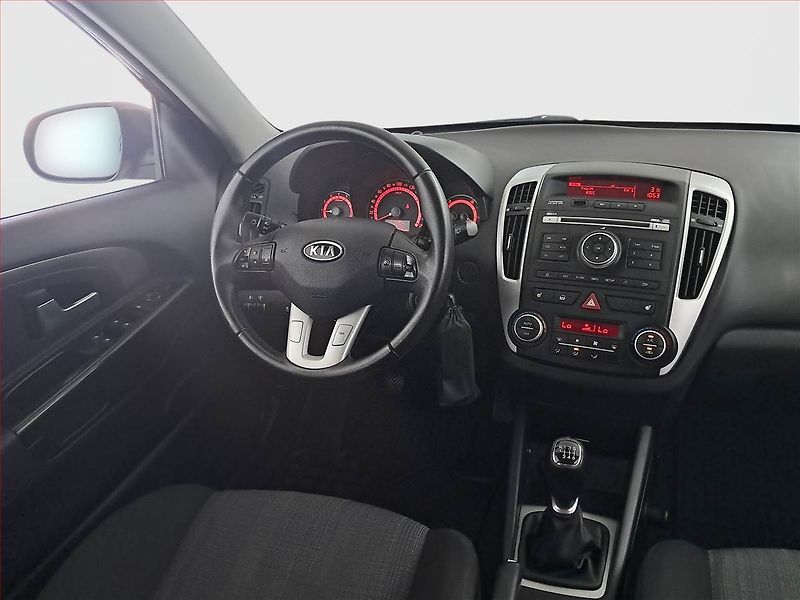Kia Ceed (2011) 1.6 CVVT, Tempomat - fotka 7 z 14