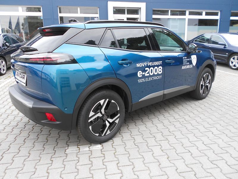 Peugeot 2008 ALLURE Elektromotor 115 kW / 1 - fotka 5 z 7