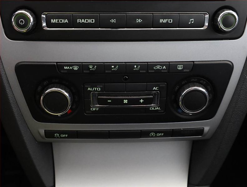 Škoda Octavia (2012) 1.4 TSI, ČR,1.maj, po STK - fotka 13 z 17
