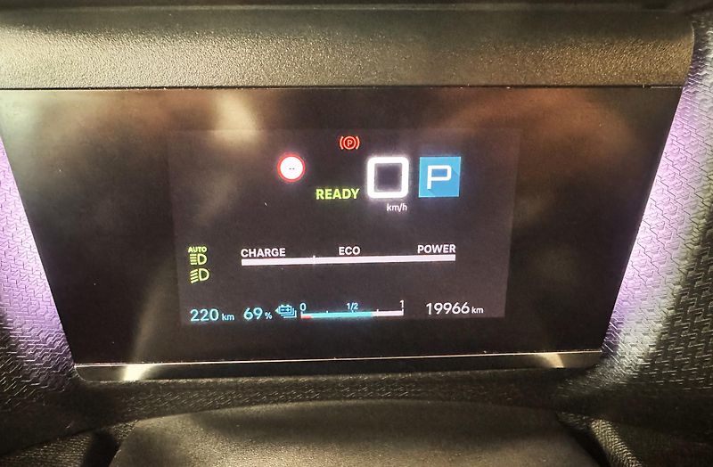 Citroën ë-C4 X 1.MAJITEL, ČR, DPH,V ZÁRUCE - fotka 15 z 32