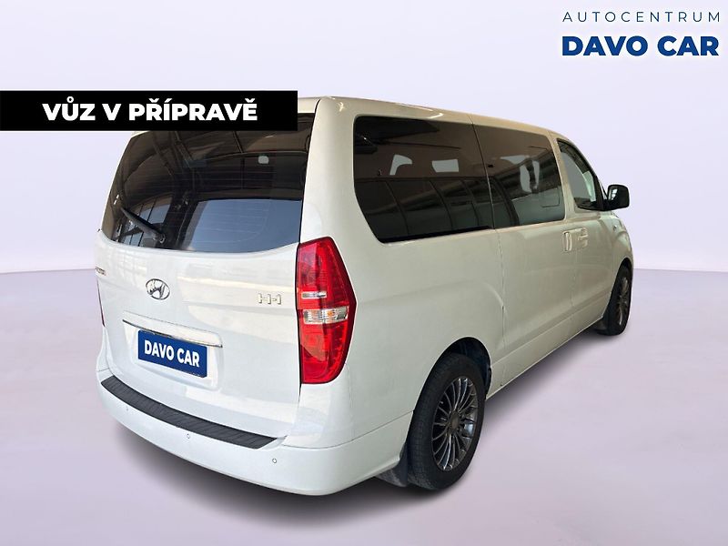 Hyundai H 1 Starex 2,5 CRDi 125kW Automat - fotka 5 z 12