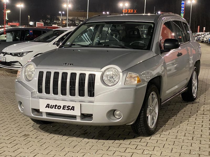 Jeep Compass (2007) 2.0CRDi 4x4, 1.maj, AC - fotka 3 z 15