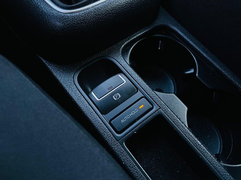 Volkswagen Tiguan 1.4TSI MANUÁL 1MAJITEL SENZORY - fotka 37 z 40