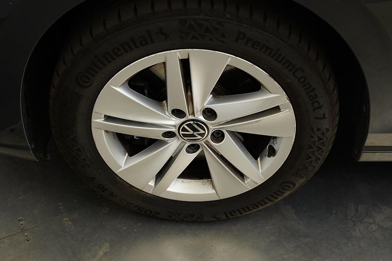 Volkswagen Golf - fotka 10 z 28