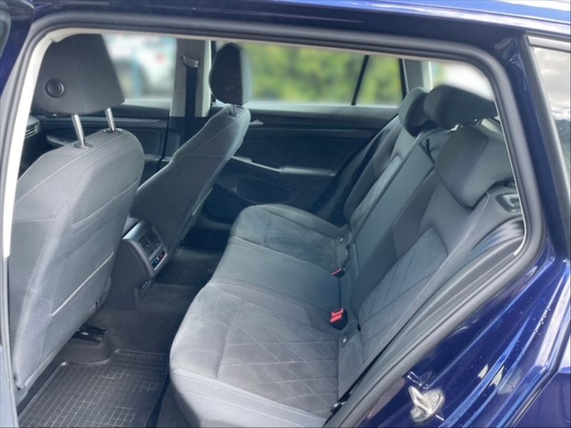 Volkswagen Golf 2,0 TDI 110 Style 5d - fotka 8 z 11