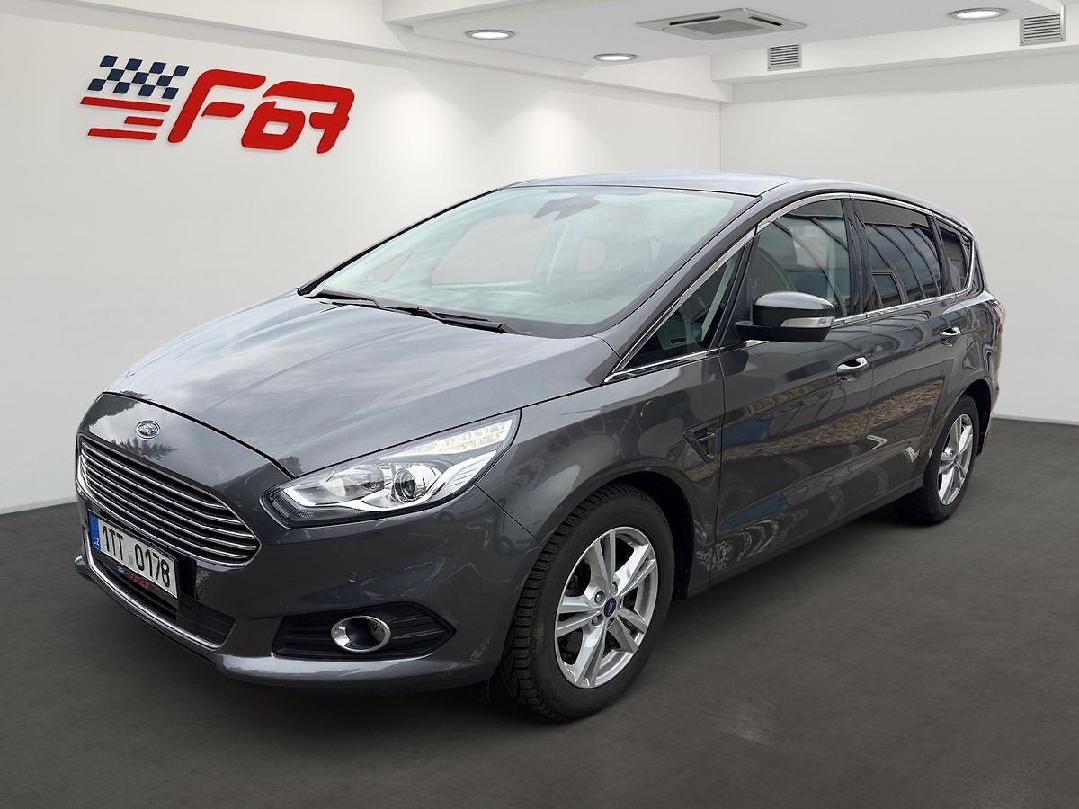 Ford S-MAX Titanium 7-míst záruka od