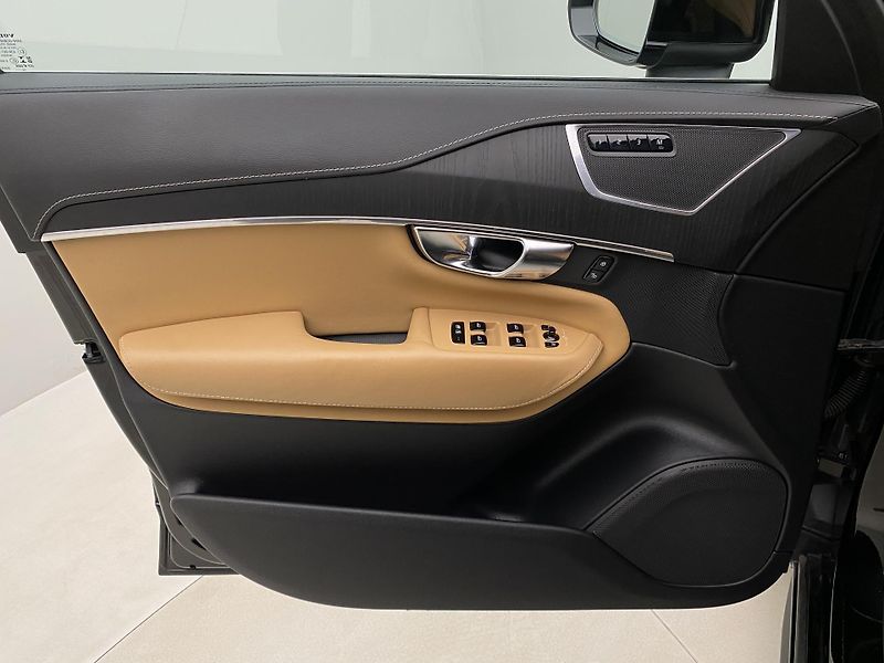 Volvo XC90 B5 AWD INSCRIPTION AUT CZ - fotka 7 z 48