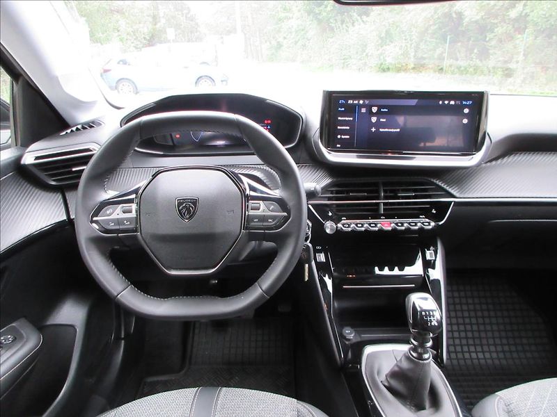 Peugeot 208 1,2 PureTech Allure, LED, Nové - fotka 18 z 29