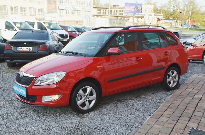 Škoda Fabia (2012) 1.2 TSi 63kW AMBITION / ALU - fotka 3 z 29
