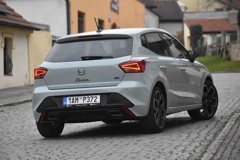 Seat Ibiza jsem otestoval v nejdražší dostupné verzi.